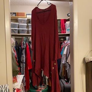 Long sleeve maroon top